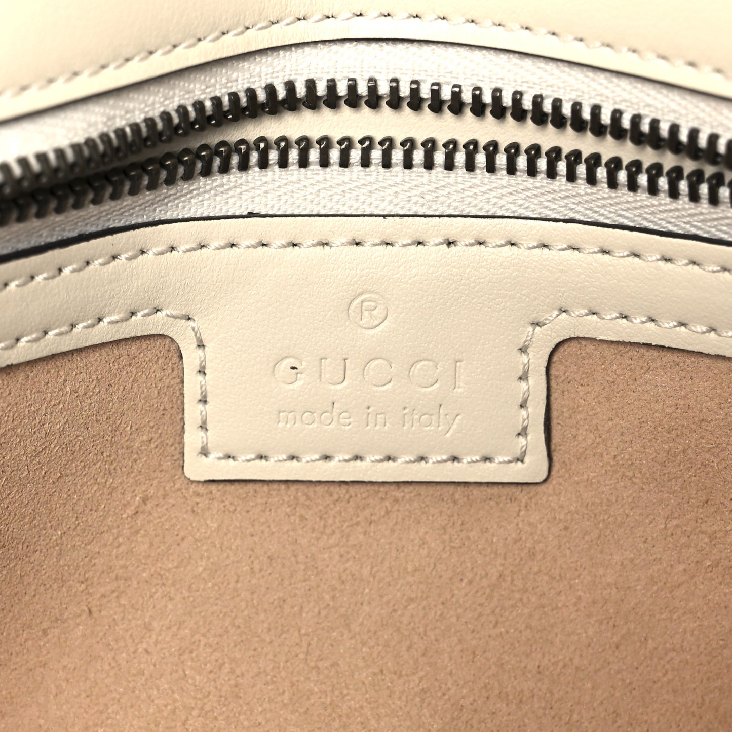Calfskin Matelasse Small GG Marmont Shoulder Bag White
