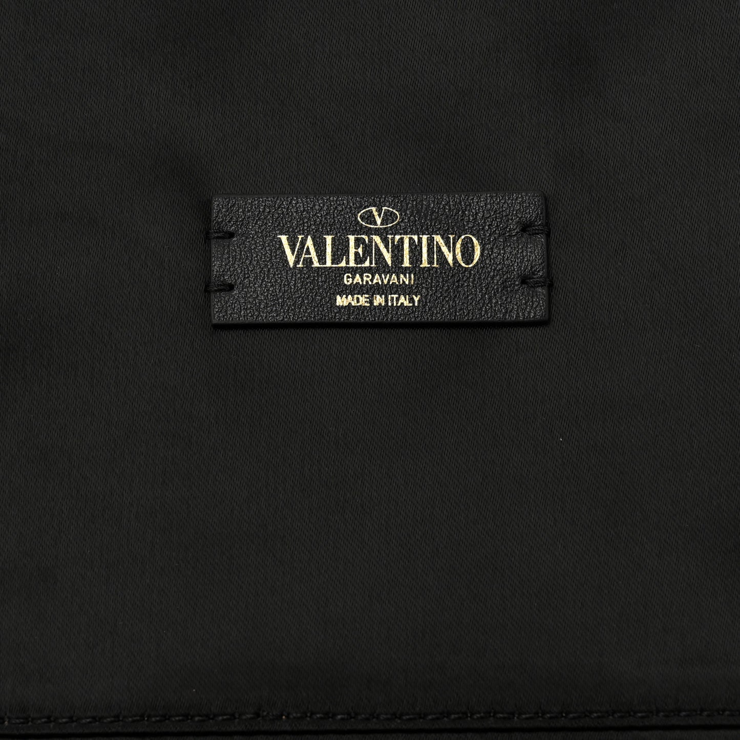 Grained Calfskin VLogo Signature Wash Bag Rose Cannelle