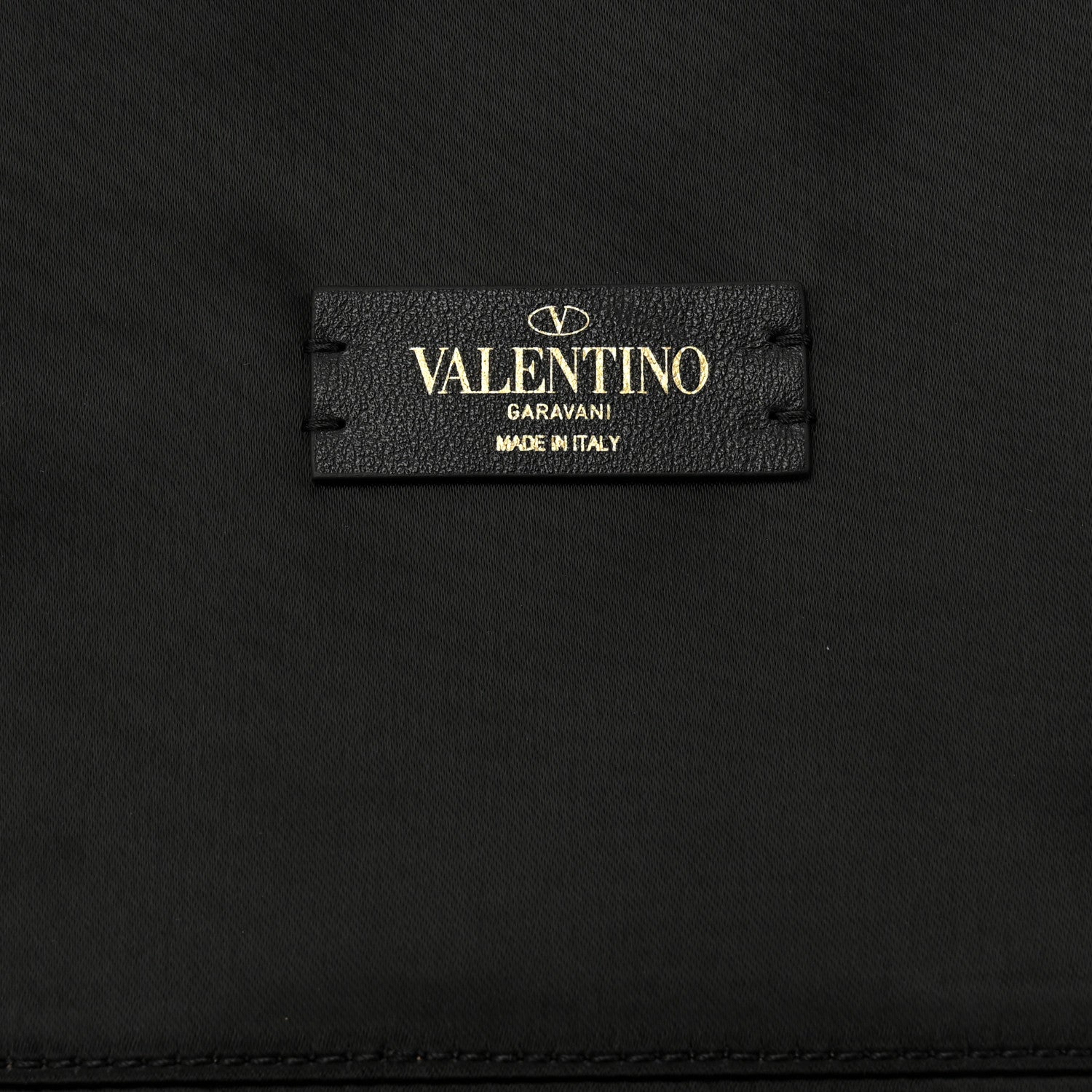 Valentino Garavani Grained Calfskin VLogo Signature Wash Bag Rose Cannelle 8 of 9