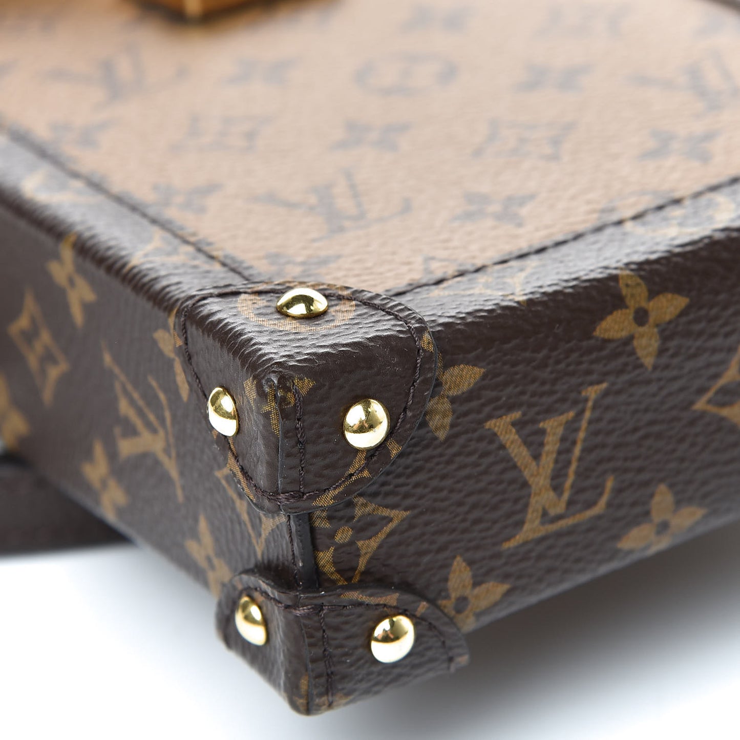 Reverse Monogram Pochette Trunk Verticale
