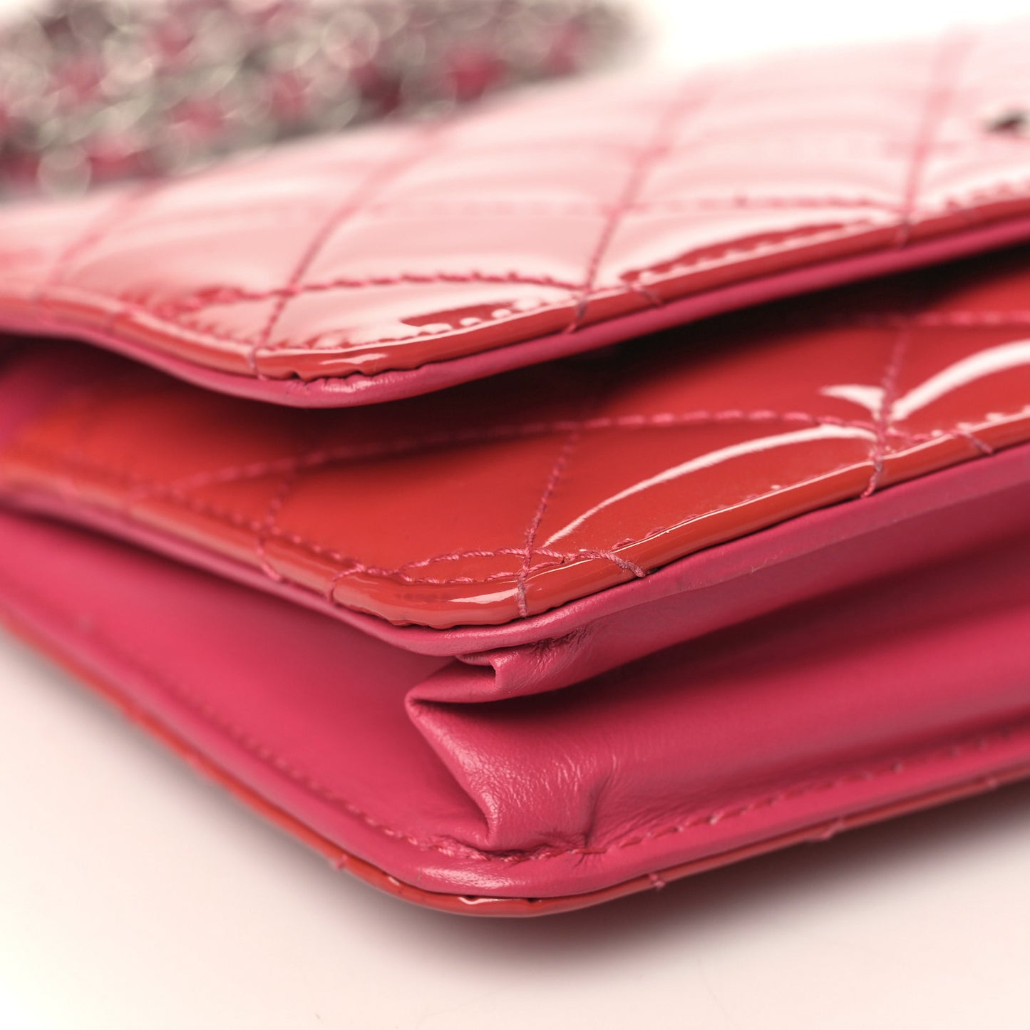Patent Quilted Wallet On Chain WOC Fuchsia