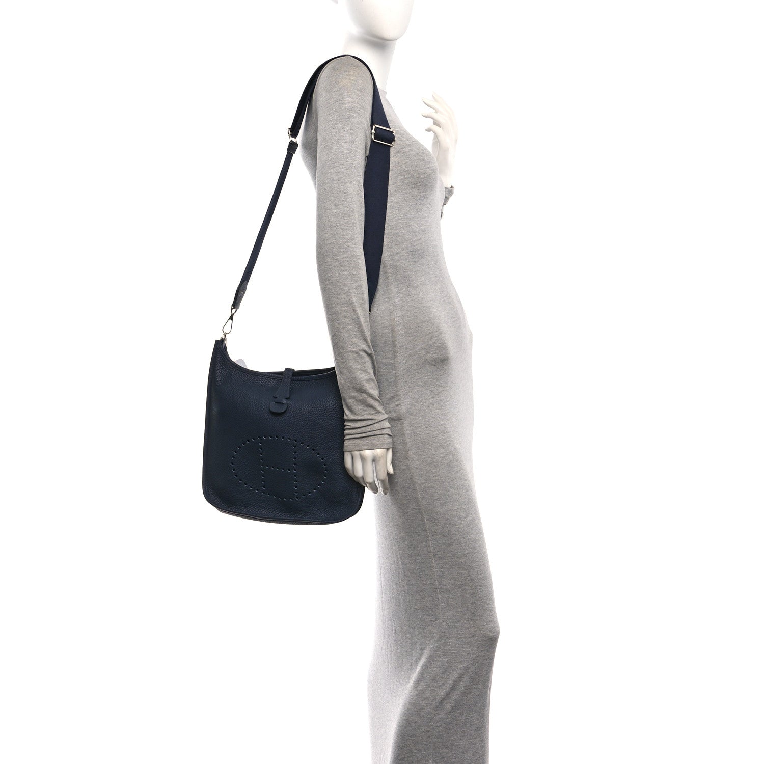Hermes Taurillon Clemence Evelyne III PM Bleu Nuit 2 of 10