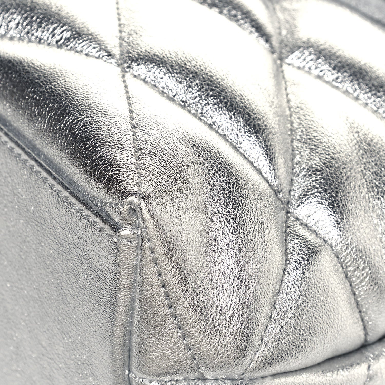 Saint Laurent Metallic Lambskin Quilted Sade Puffer Envelope Clutch Argento 10 of 13