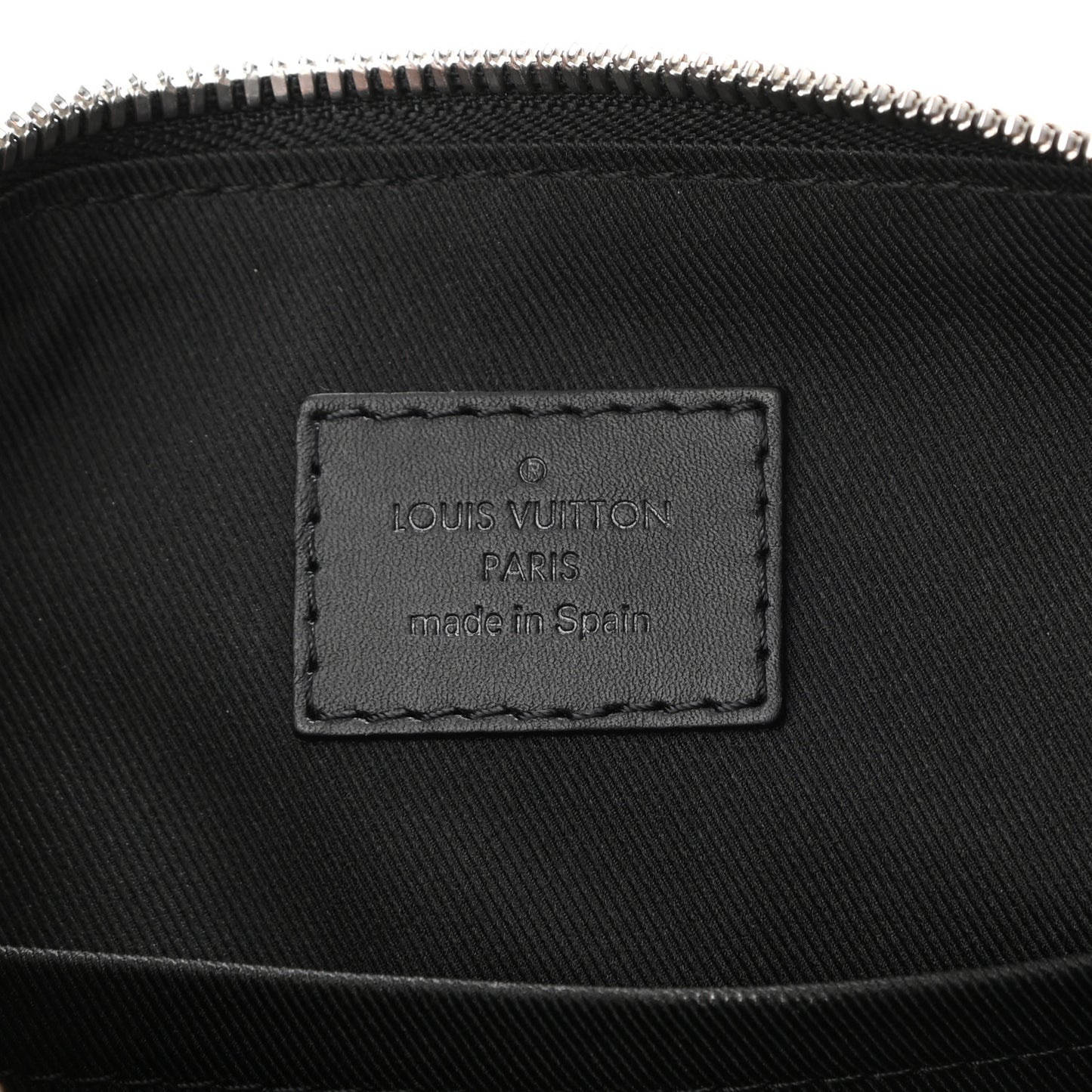 Damier Infini Discovery Messenger BB Onyx