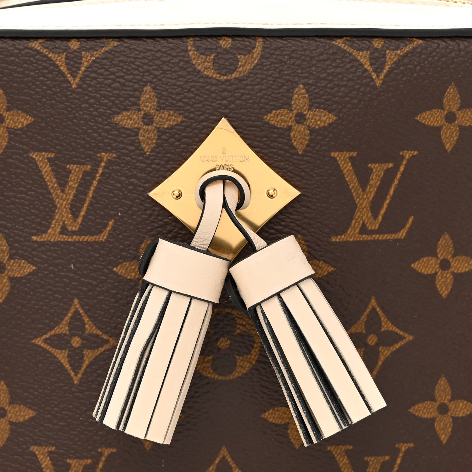 Louis Vuitton Monogram Saintonge Creme 9 of 12