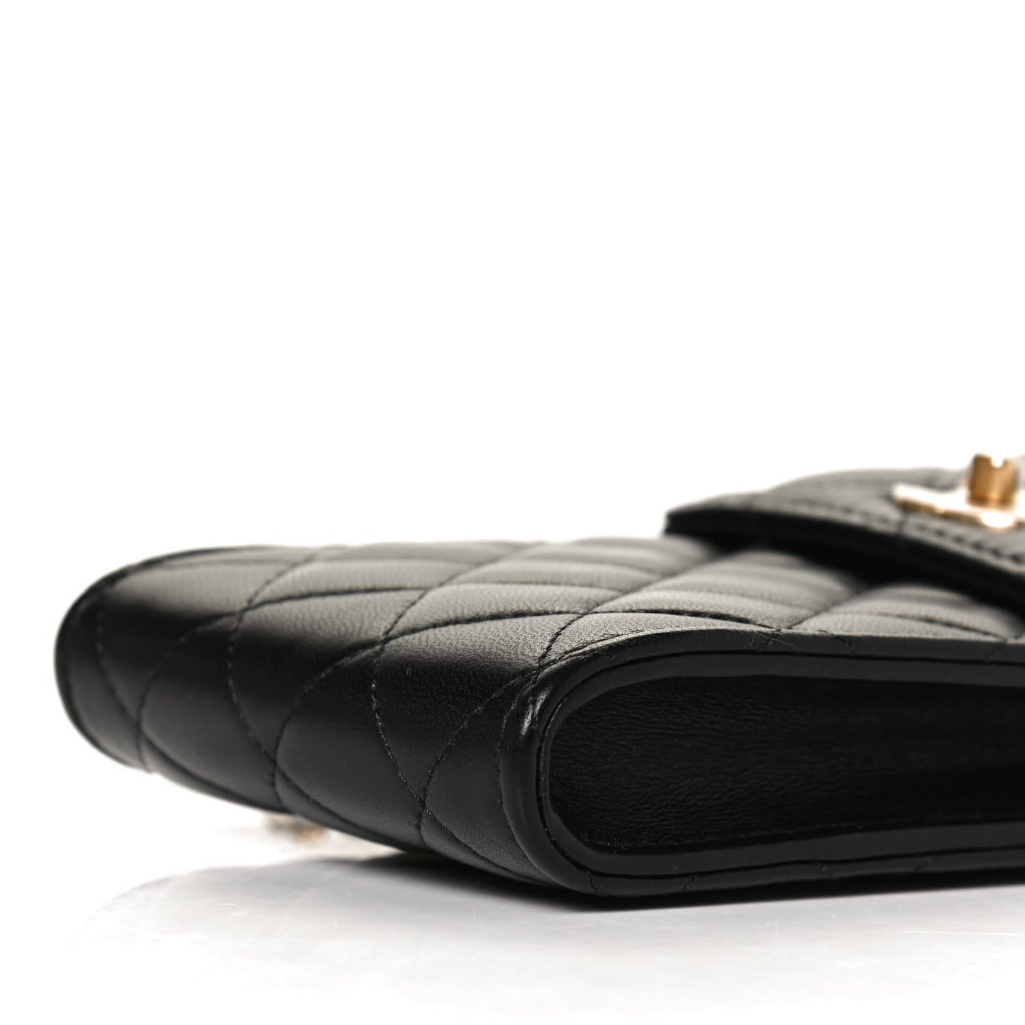 Lambskin Quilted Pearl Crush Phone Holder With Chain Black