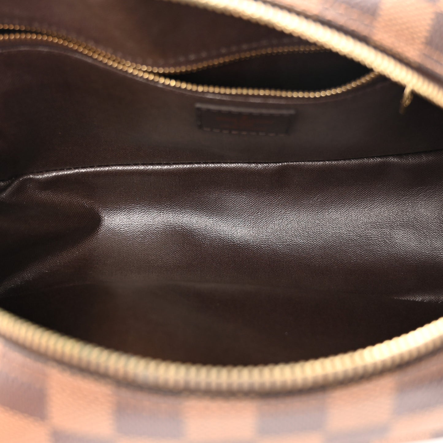 Damier Ebene Toiletry Bag 25