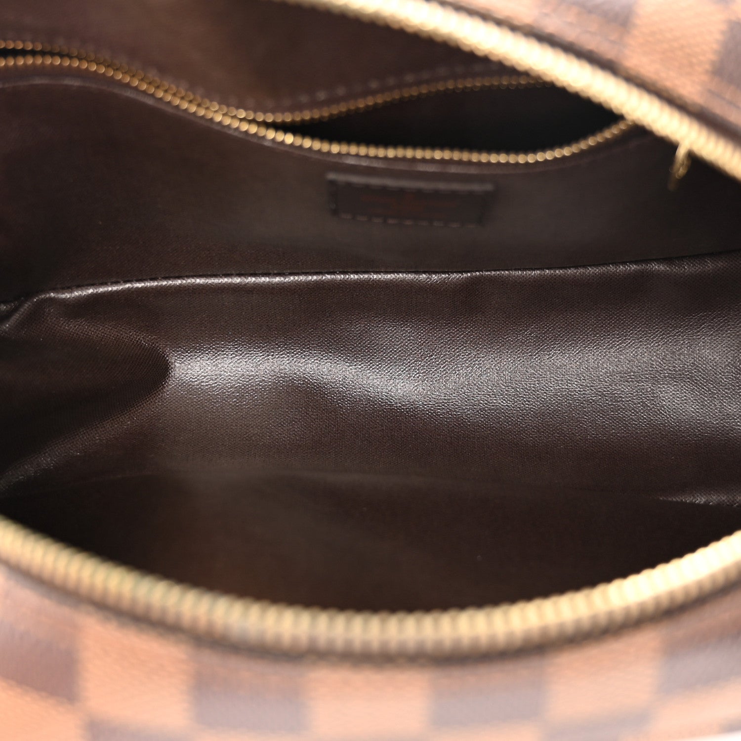Louis Vuitton Damier Ebene Toiletry Bag 25 5 of 10
