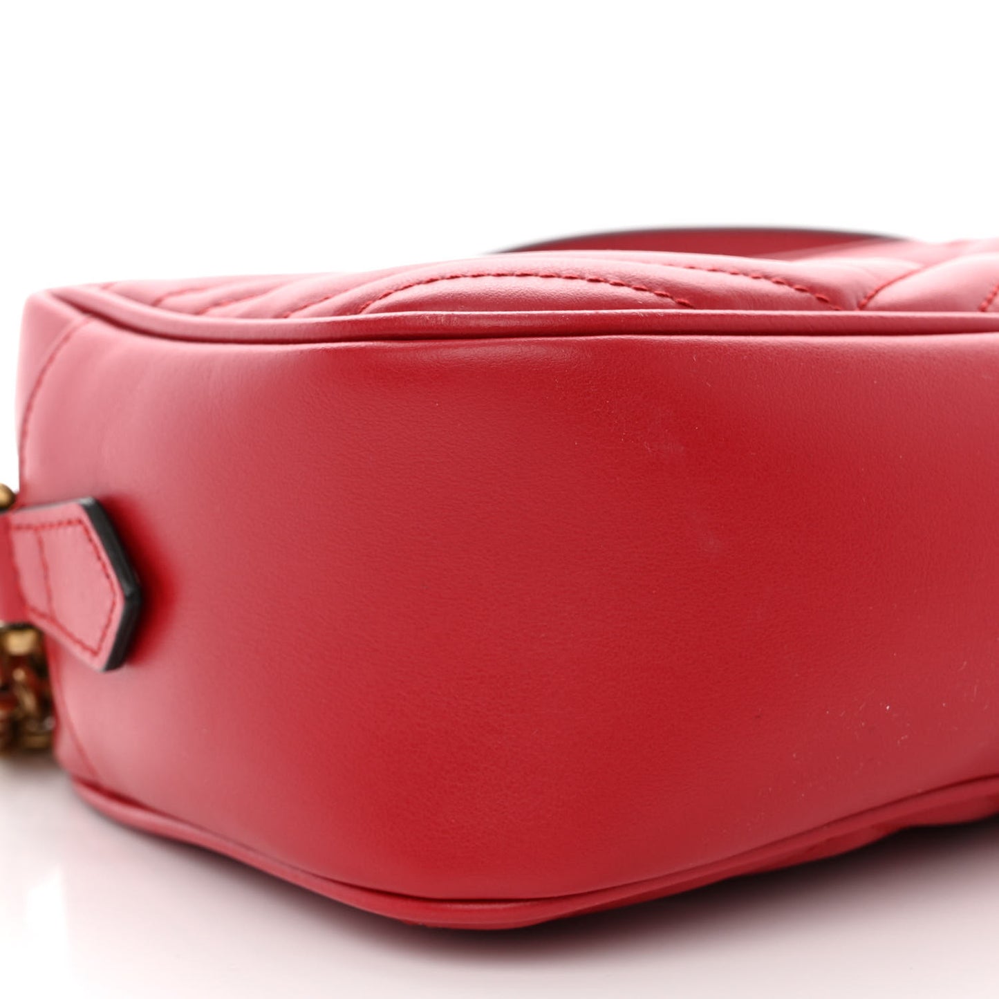 Calfskin Matelasse Small GG Marmont Chain Shoulder Bag Hibiscus Red