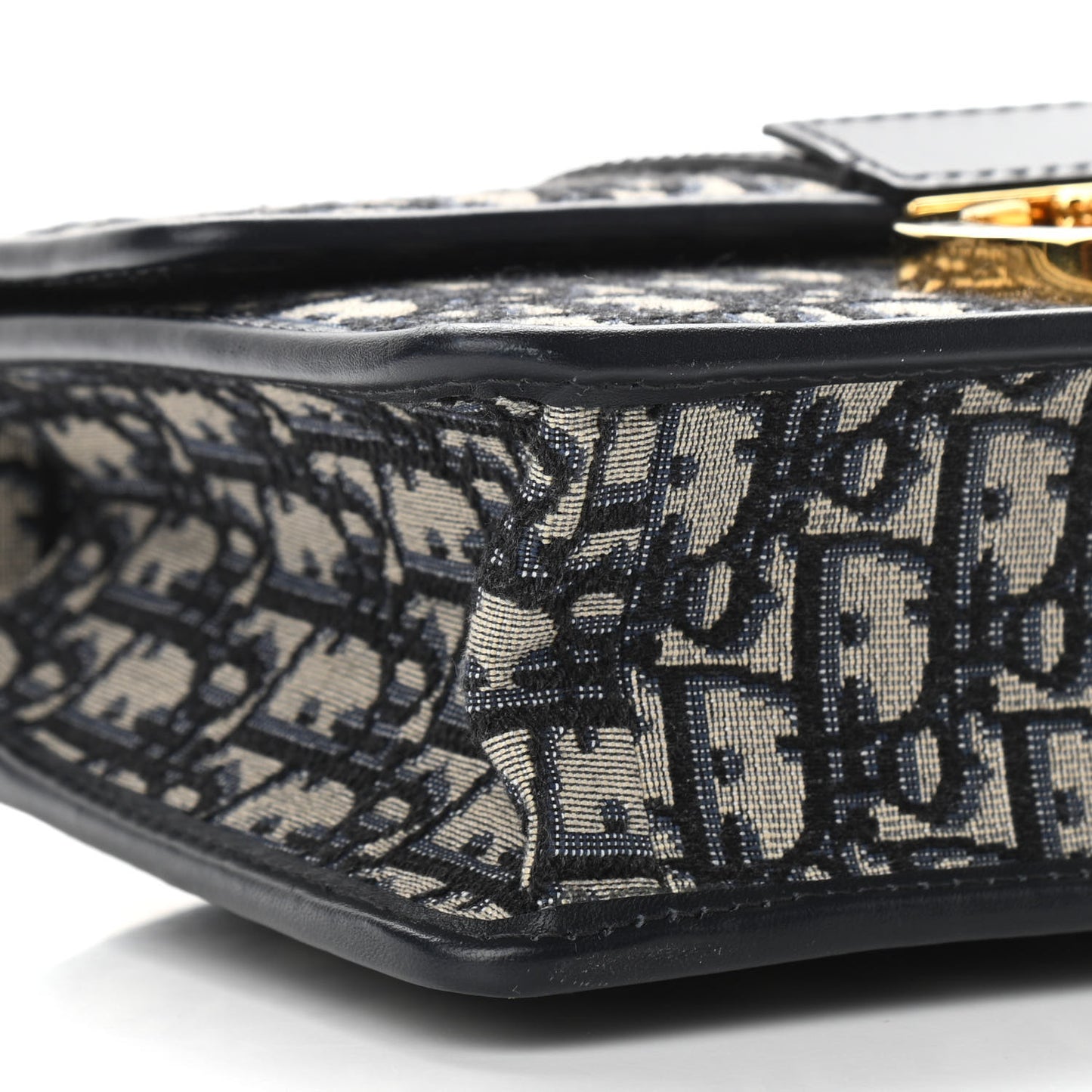 Oblique 30 Montaigne Chain Flap Bag Blue