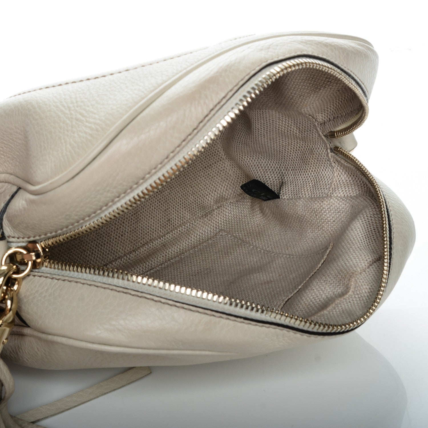 Gucci Pebbled Calfskin Small Soho Disco Bag Off White 6 of 8