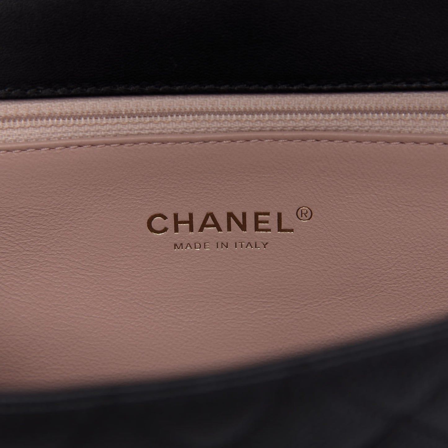 Caviar Quilted Medium CC Filigree Flap Black