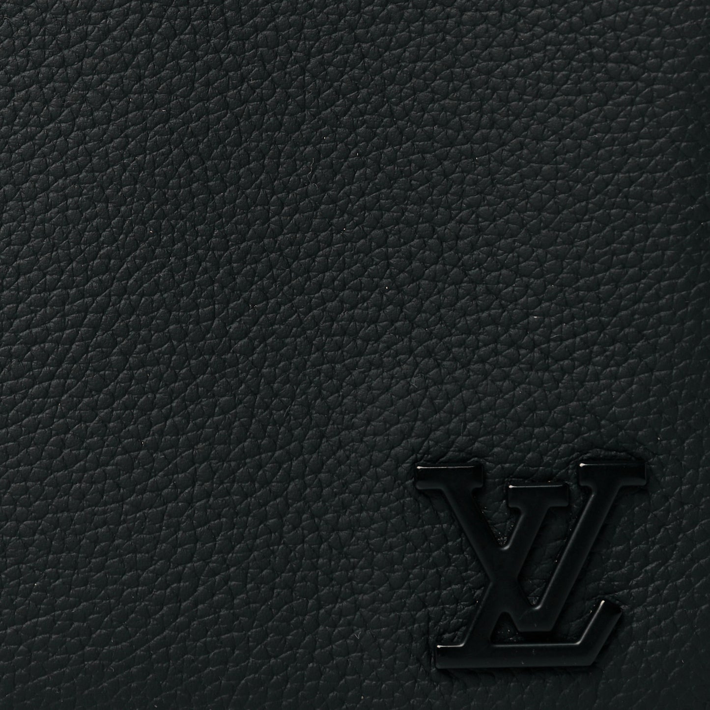 Taurillon Alpha Wearable Wallet Black