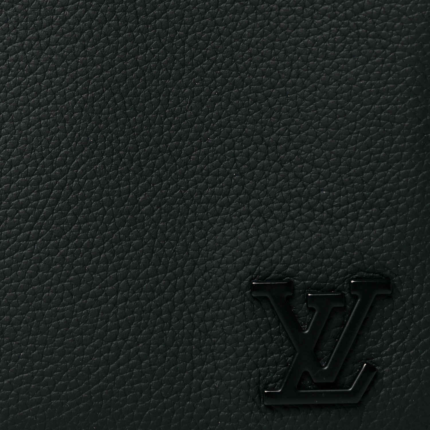 Louis Vuitton Taurillon Alpha Wearable Wallet Black 8 of 11