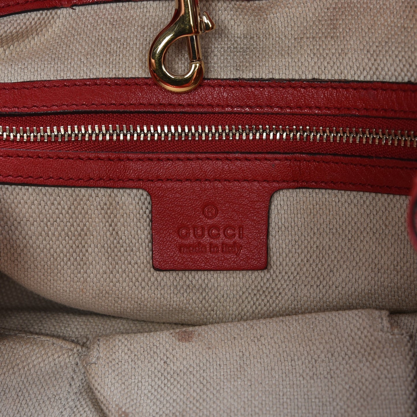 Pebbled Calfskin Medium Soho Chain Shoulder Bag Tabasco Red