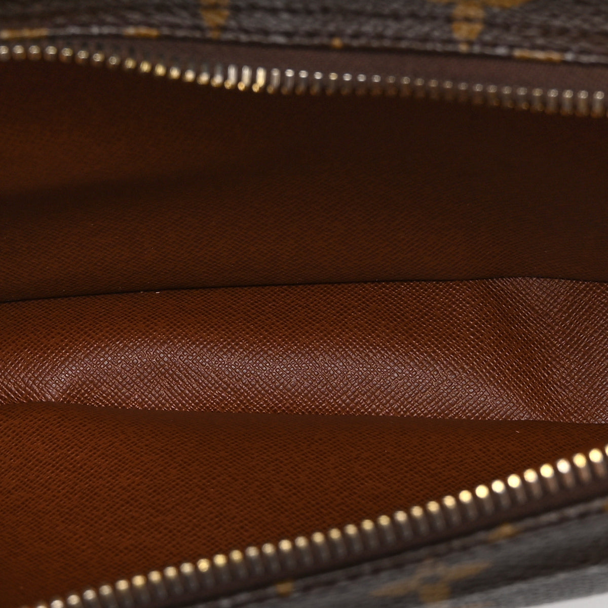 Monogram Nil 28