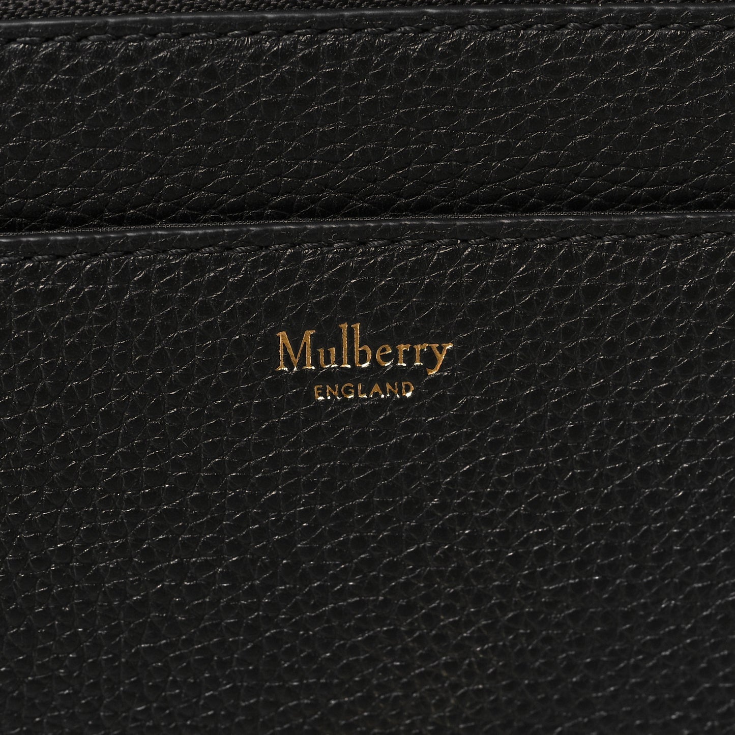 Small Classic Grain Calfskin Small Darley Black