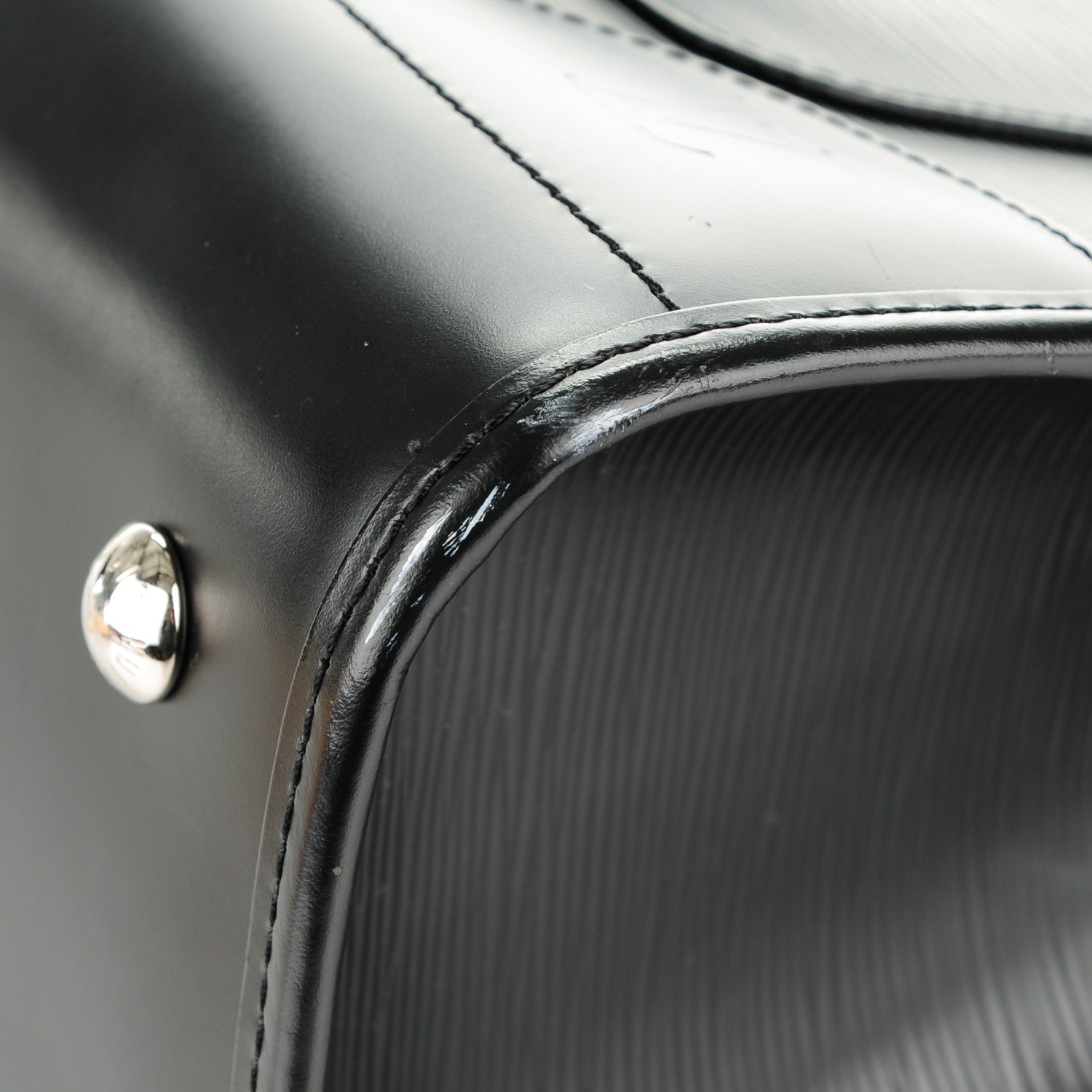 Louis Vuitton Epi Madeleine GM Black 7 of 7