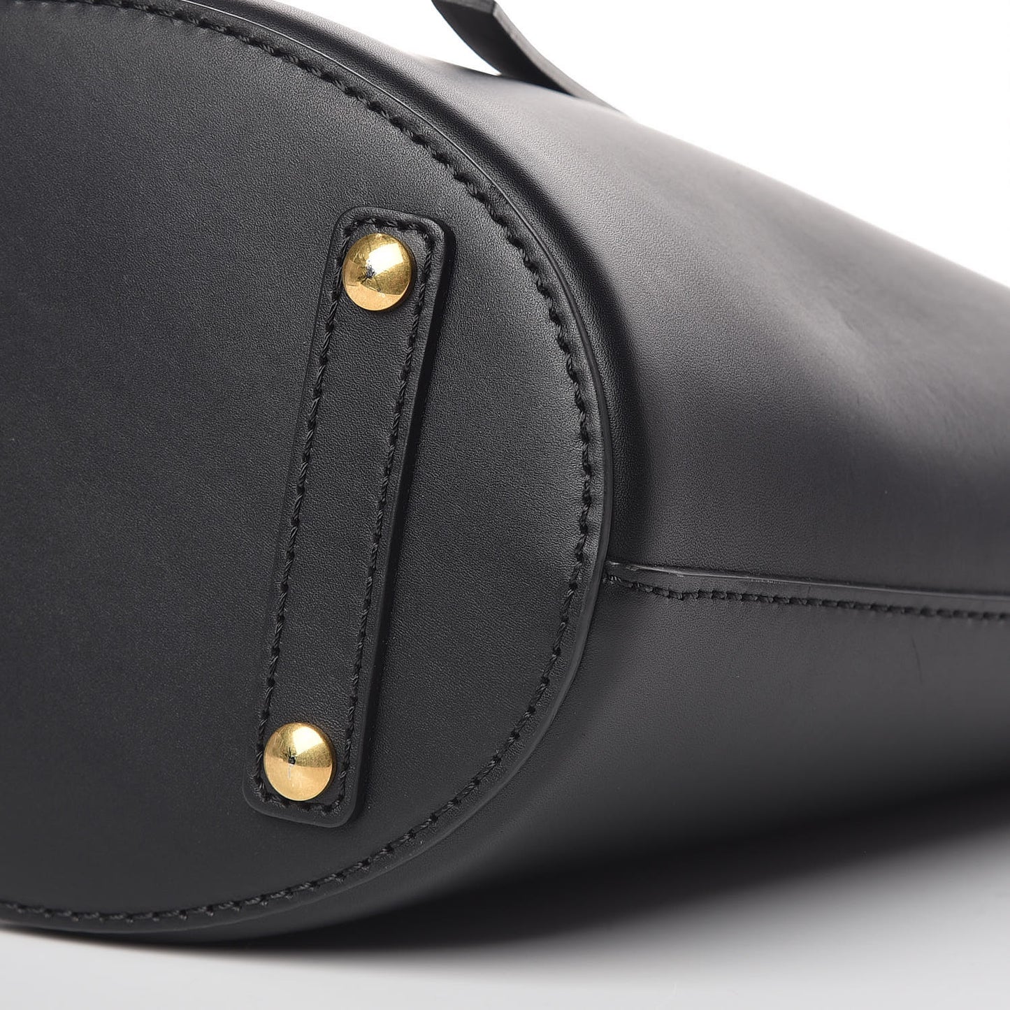 Supple Calfskin Medium Bucket Black