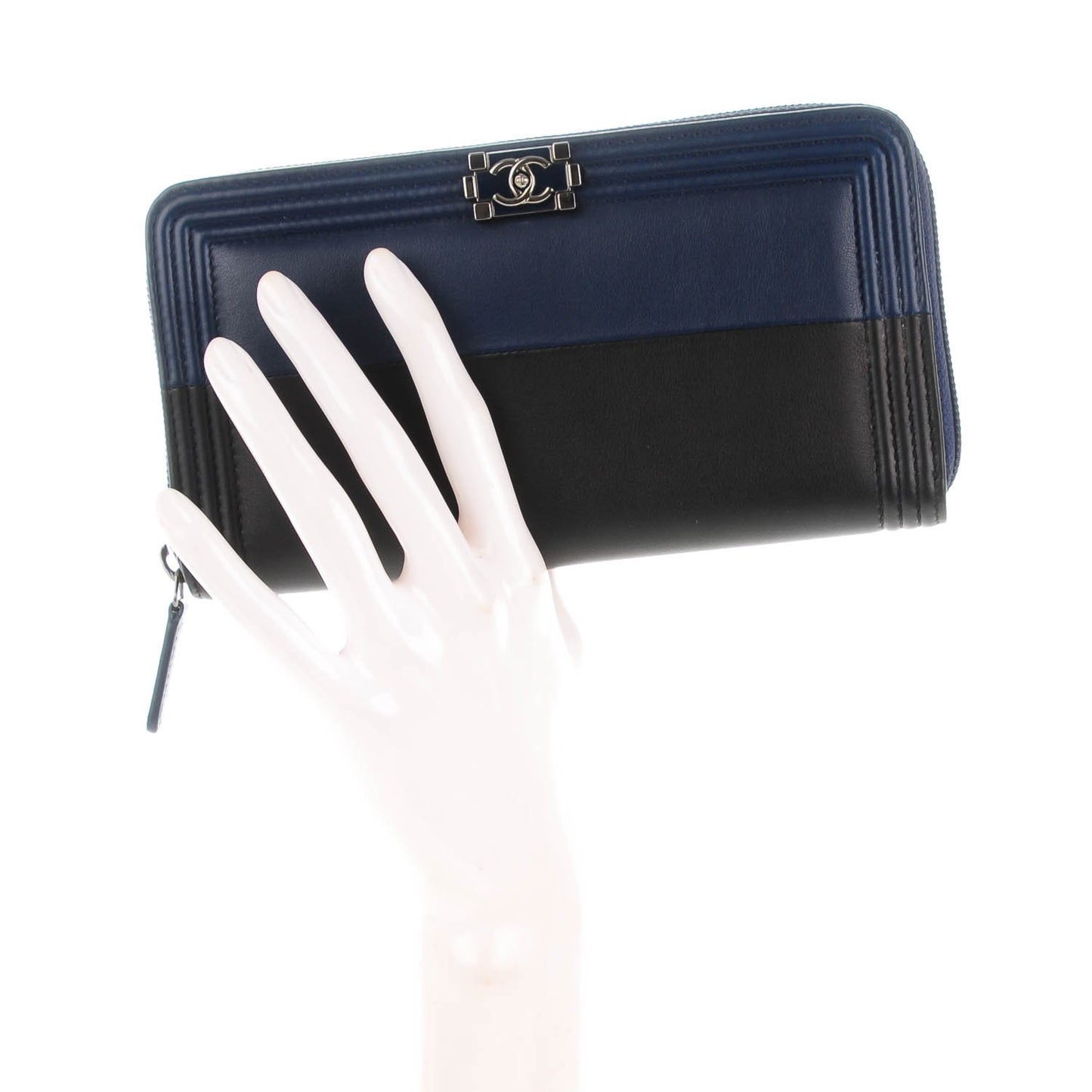 Calfskin Large Bi-Color Zip Around Boy Wallet Black Navy