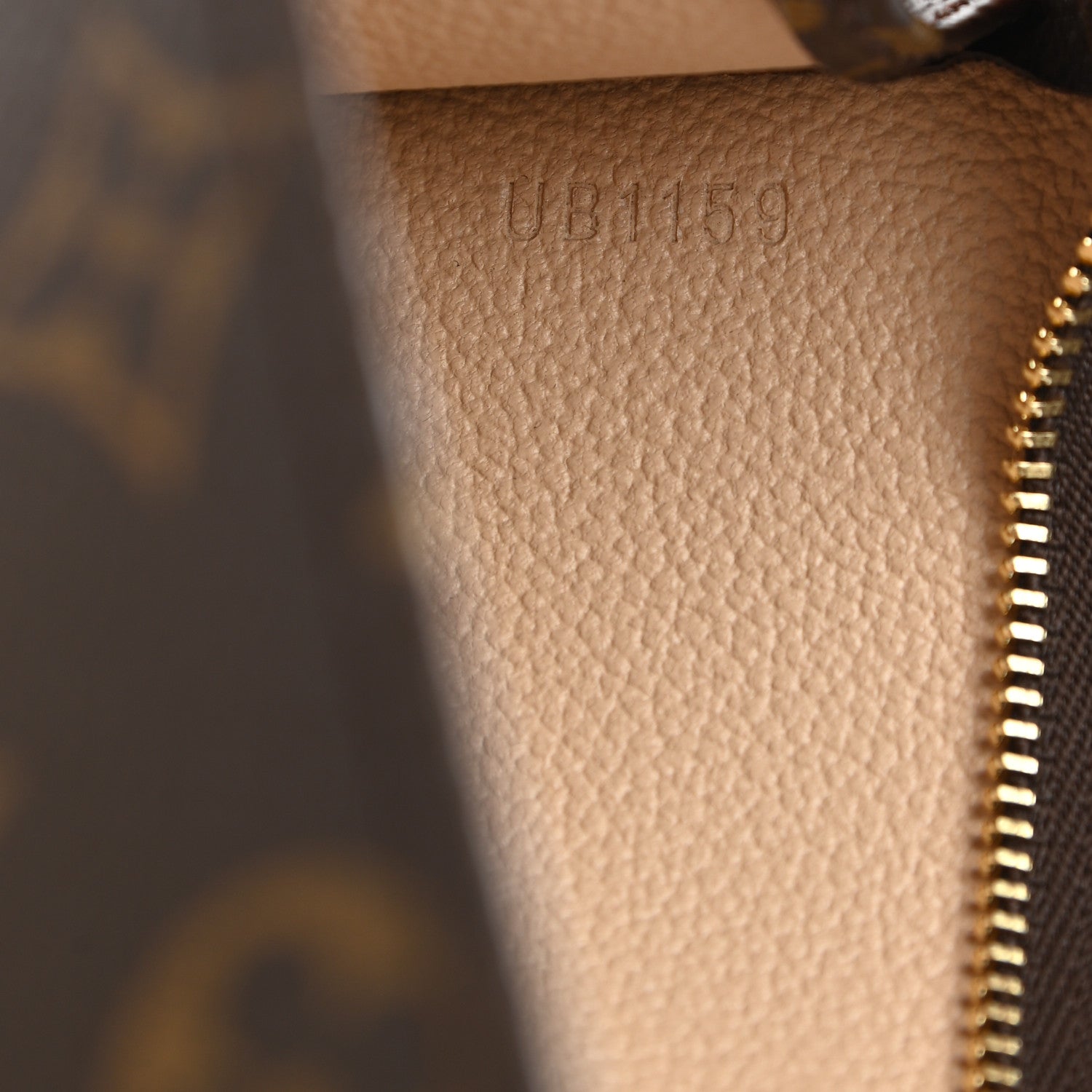 Louis Vuitton Monogram Toiletry Pouch 19 8 of 9