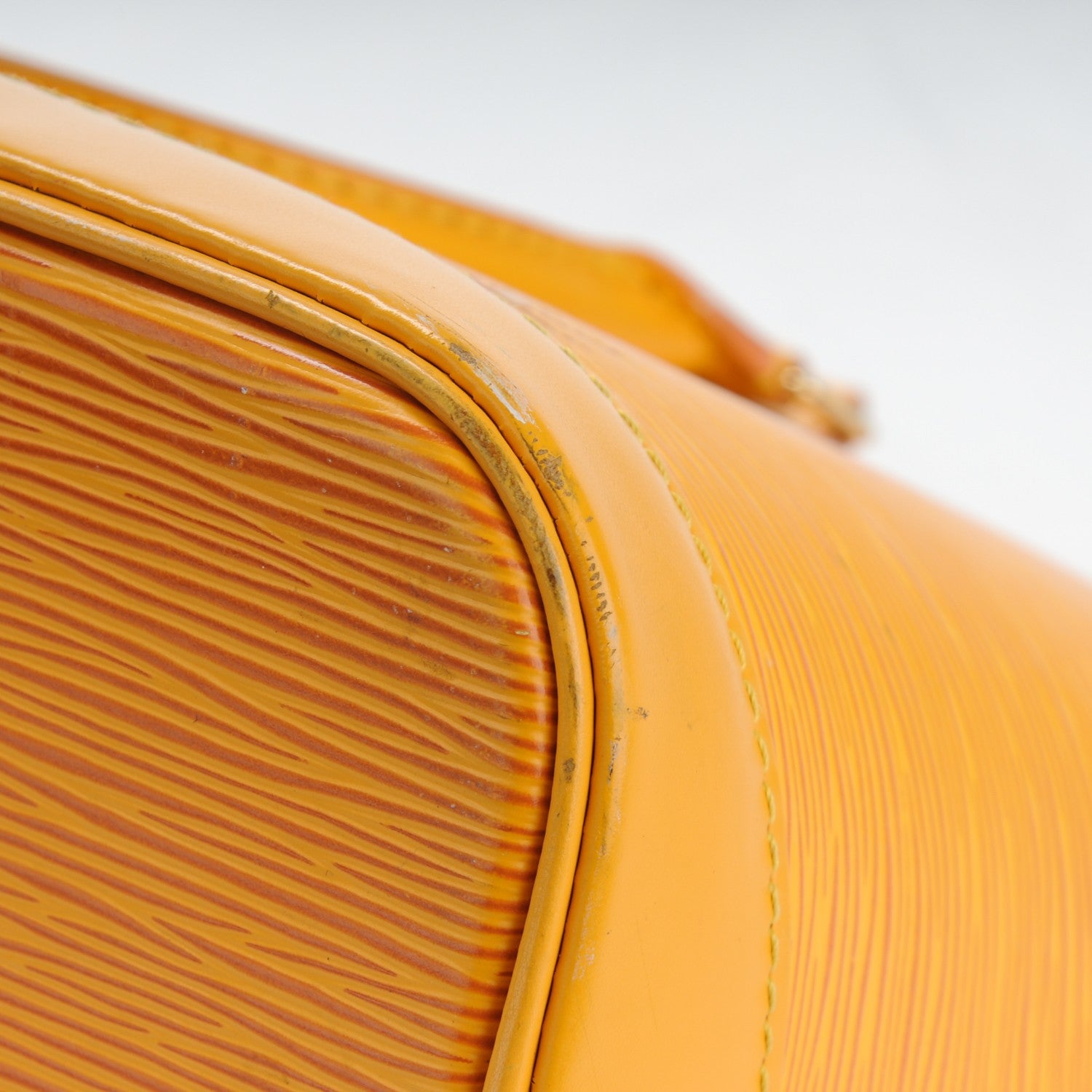 Louis Vuitton Epi Alma PM Tassil 9 of 17