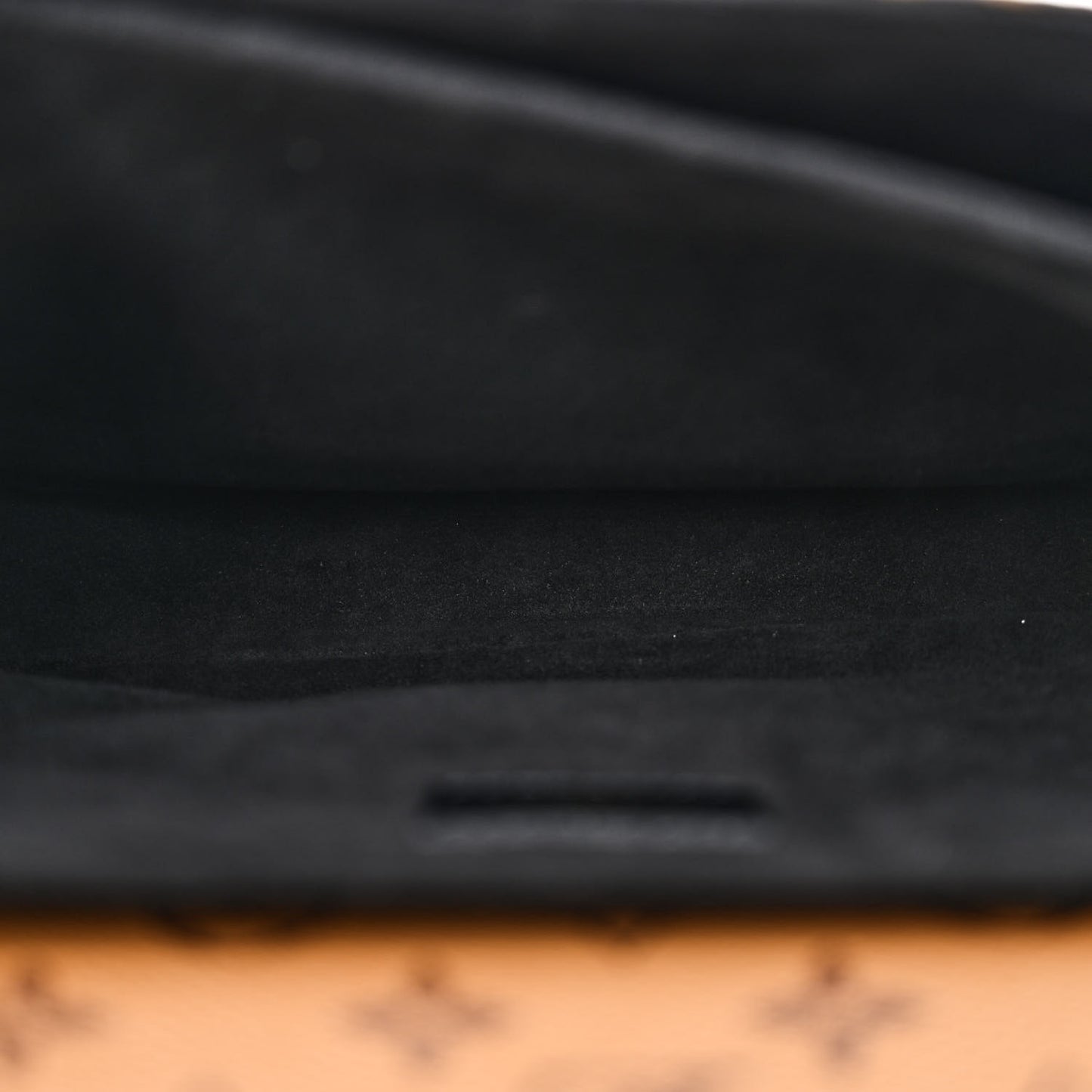 Reverse Monogram Pochette Metis
