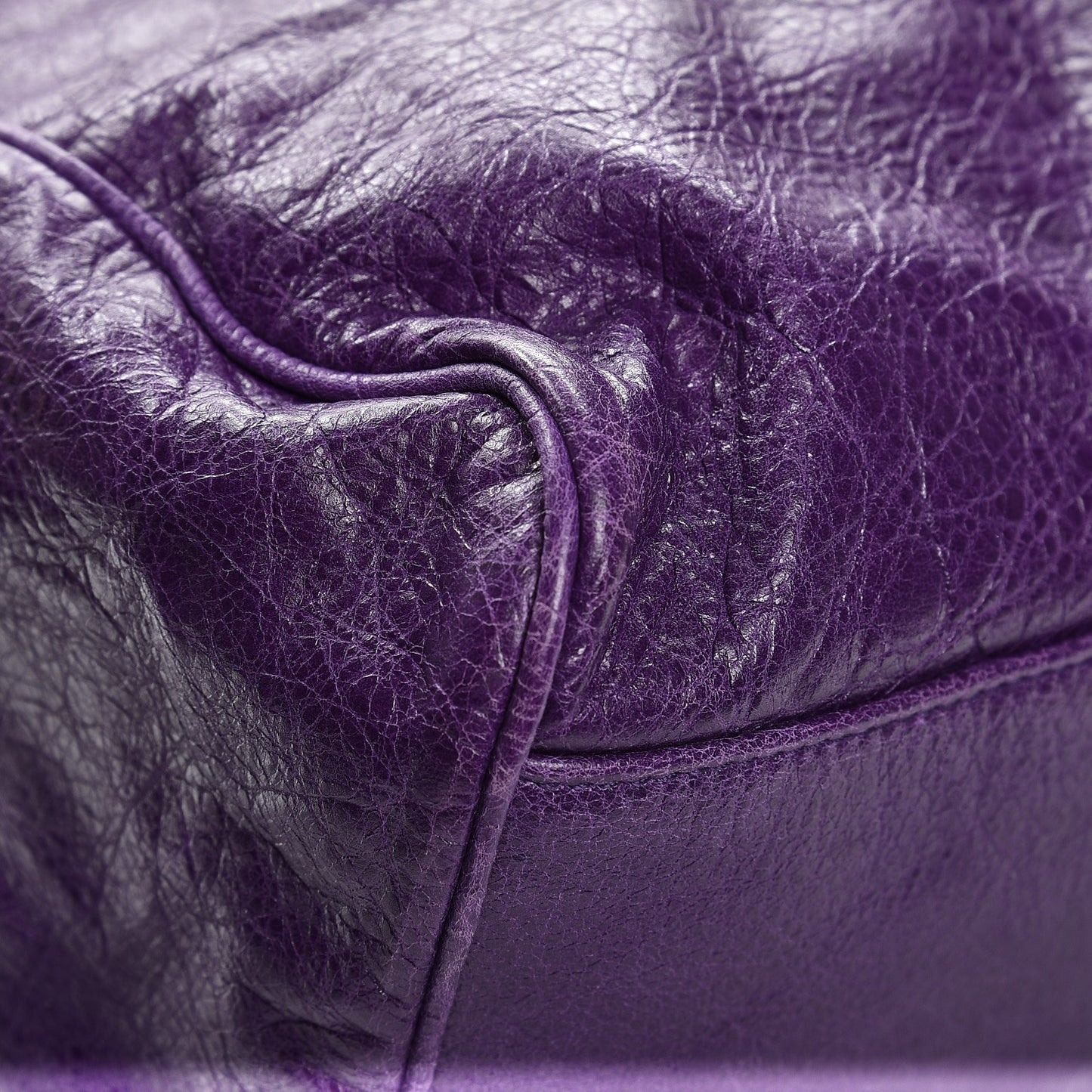Agneau Classic Gold Hardware Velo Dark Violet