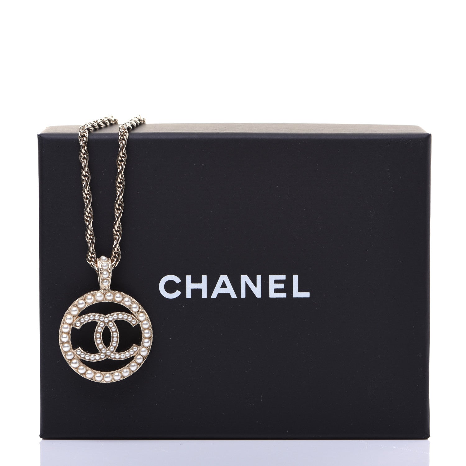 Chanel Pearl CC Round Pendant Necklace Gold 8 of 8