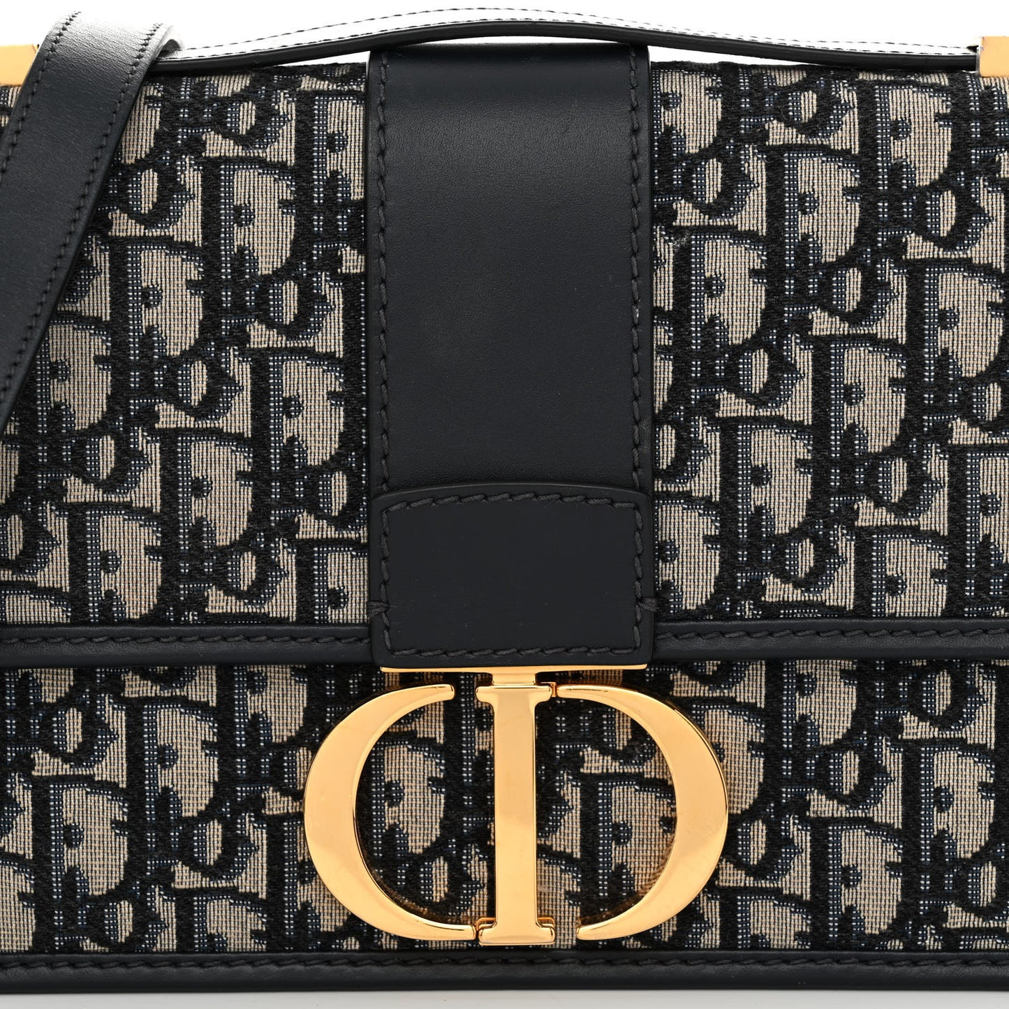 Oblique 30 Montaigne Flap Bag Blue