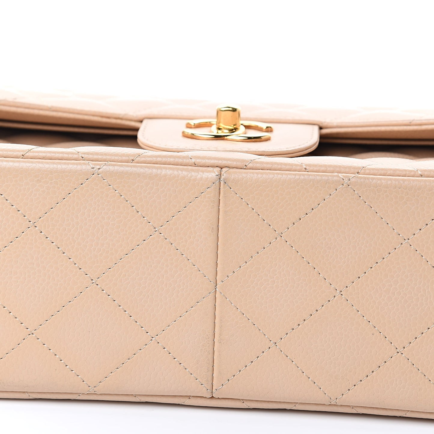 Caviar Quilted Jumbo Double Flap Beige Clair