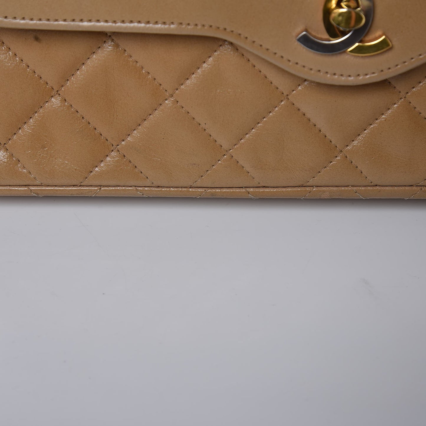 Lambskin Quilted Medium Single Flap Beige
