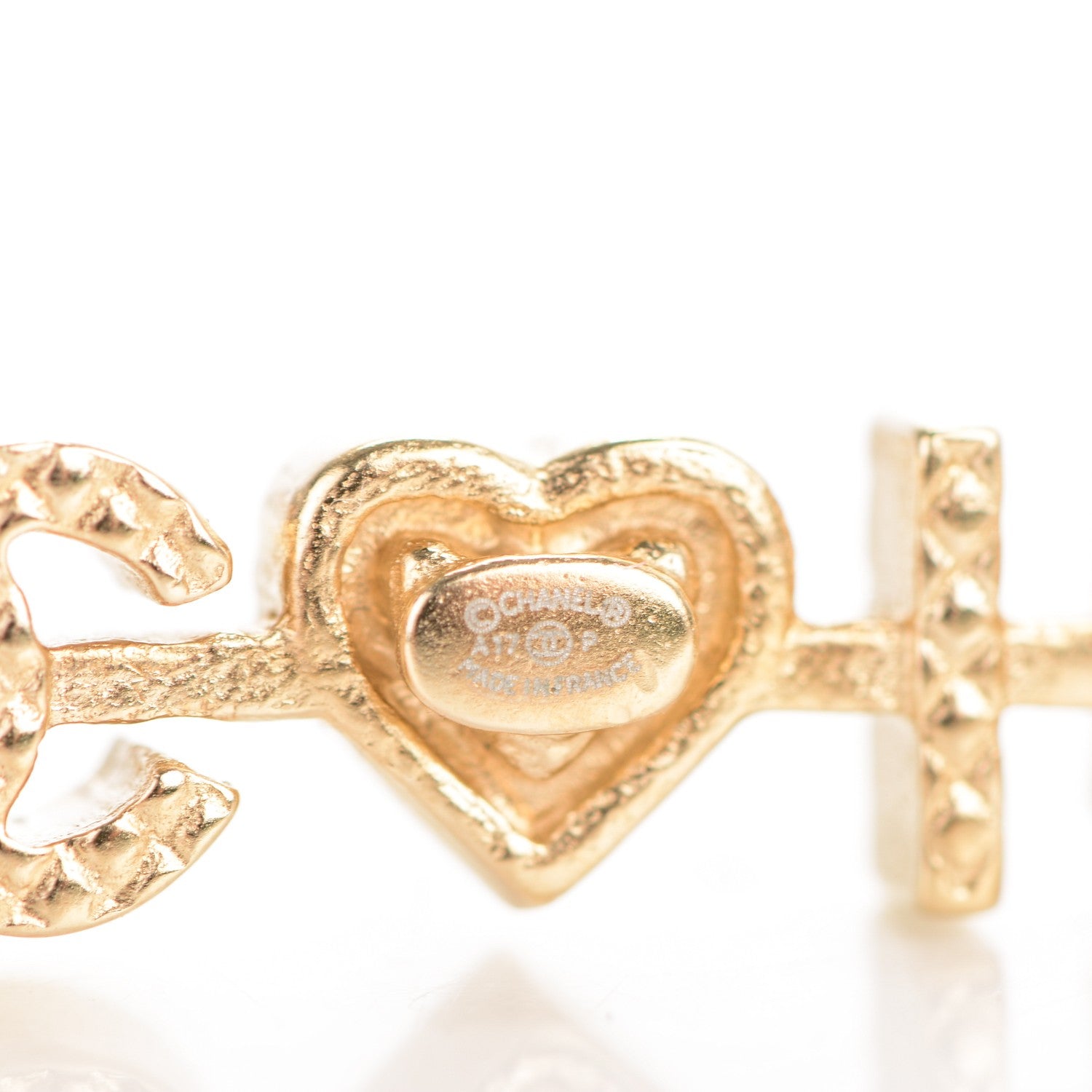 Chanel Enamel Pearl I Heart CC Brooch Gold 4 of 4