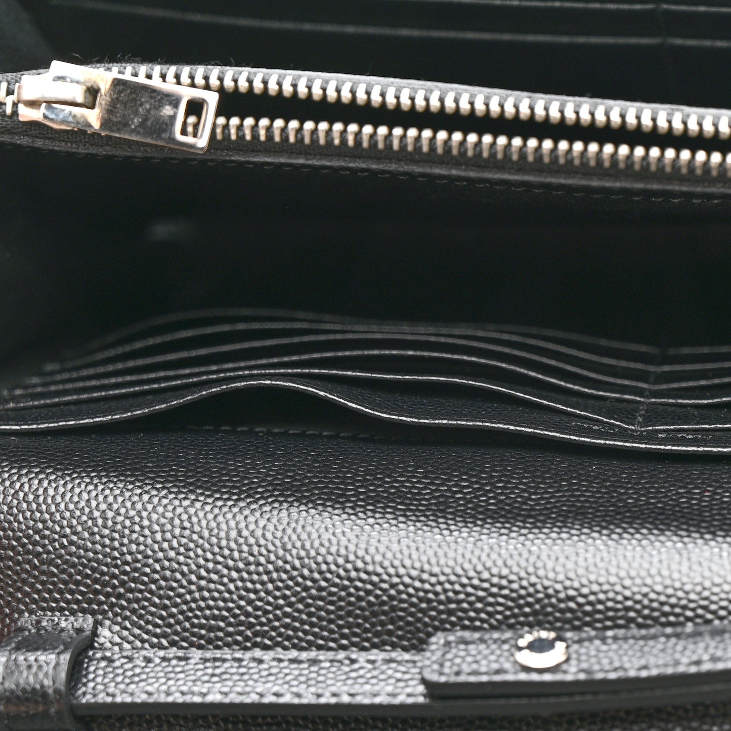 Grain De Poudre Matelasse Chevron Monogram Chain Wallet Black