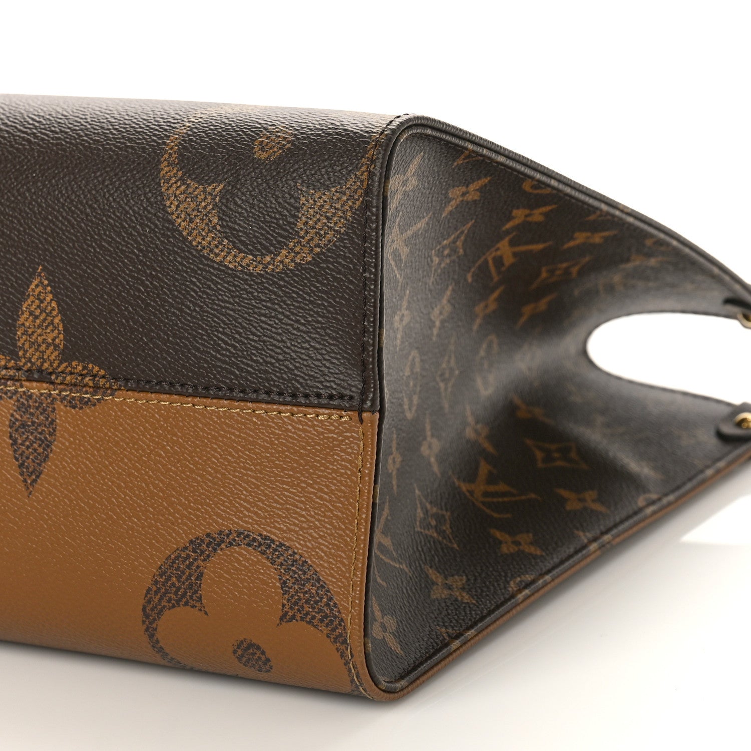 Louis Vuitton Reverse Monogram Giant Onthego MM 8 of 8