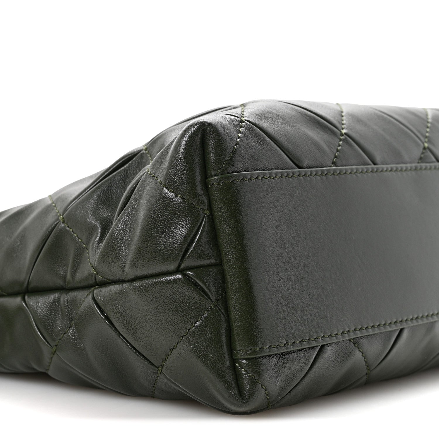 Loewe Calfskin Quilted Flamenco Knot Clutch Verde 9 of 11