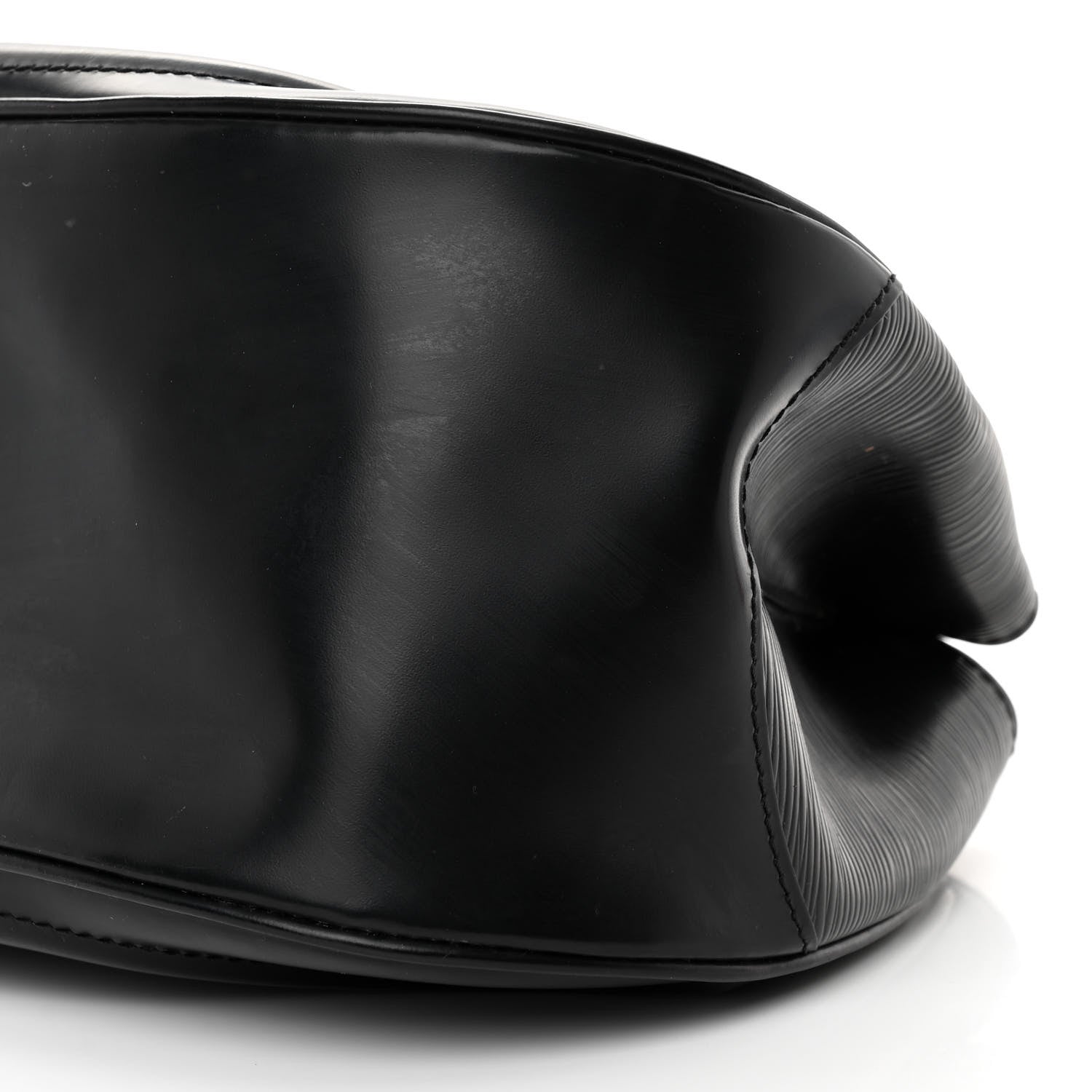 Louis Vuitton Epi Montaigne Sac Black 10 of 16