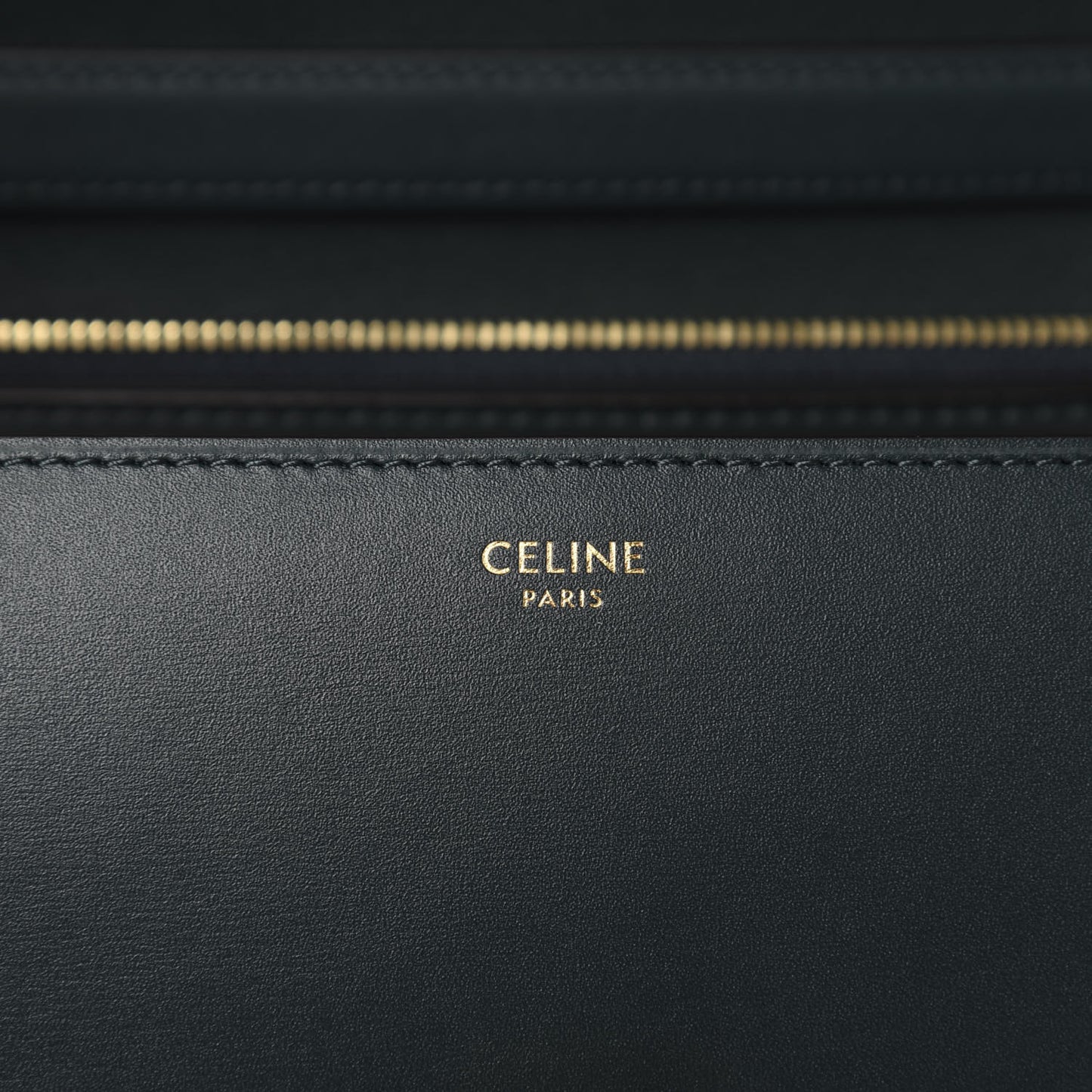 Box Calfskin Classic Box Medium Flap Bag Amazone