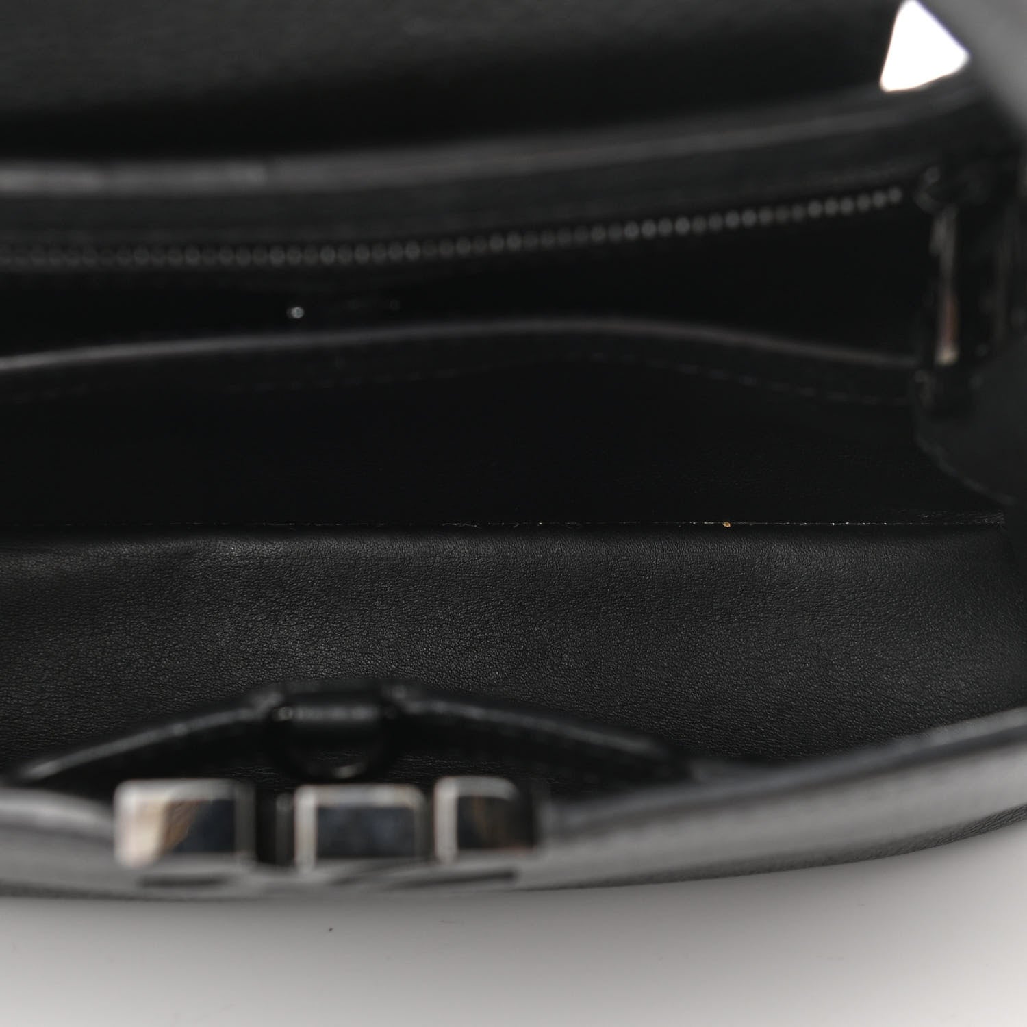Louis Vuitton Taurillon Capucines BB Black 5 of 9