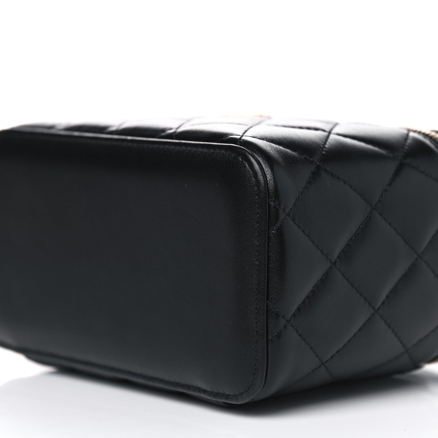 Lambskin Quilted Small Top Handle Vanity Case With Chain Black
