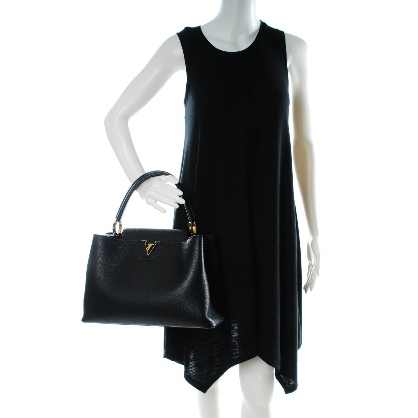 Taurillon Capucines MM Black