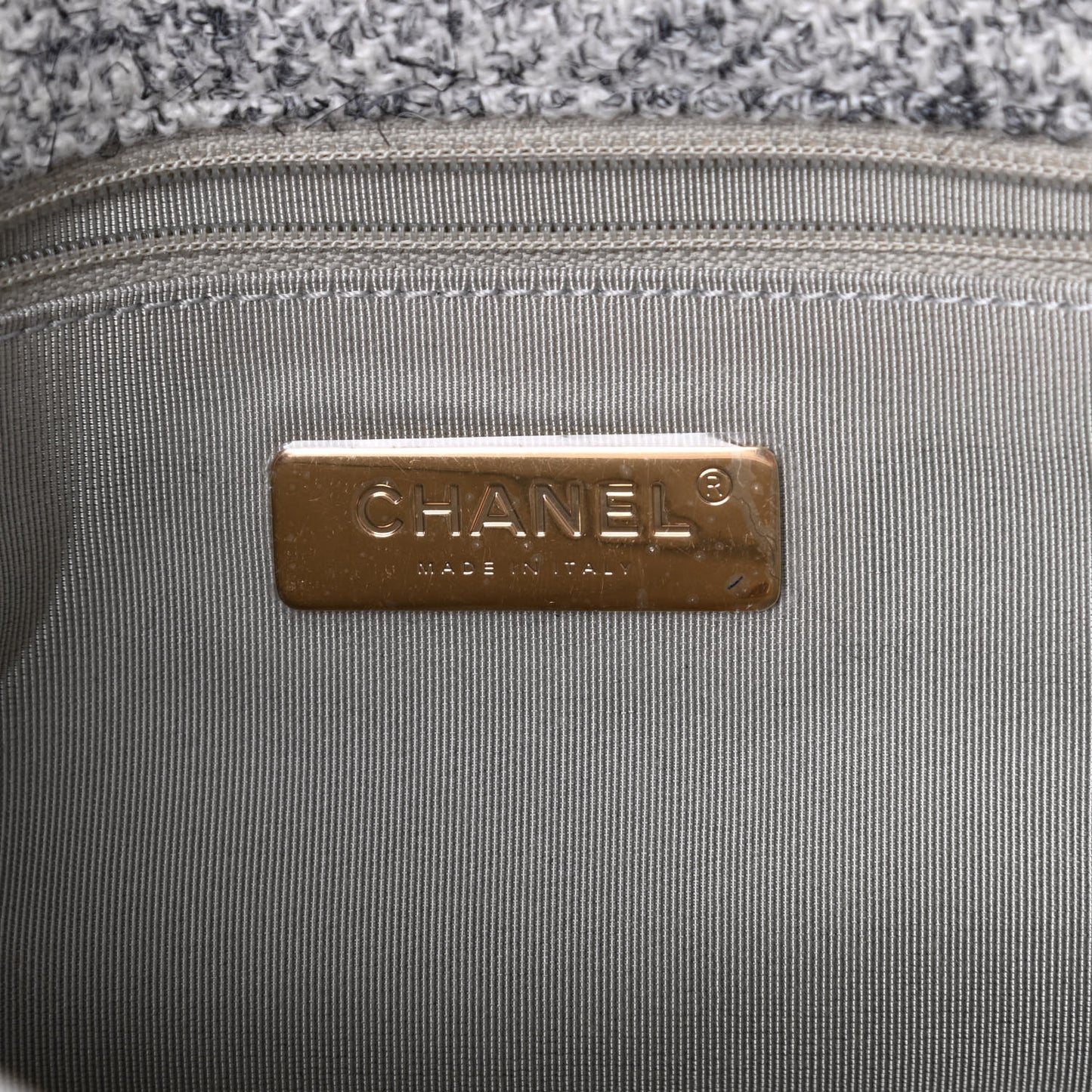 Tweed Quilted Medium Chanel 19 Flap Grey Ecru