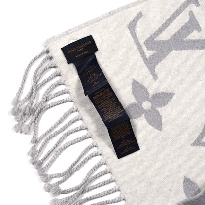 Louis Vuitton Wool Monogram LV Essential Scarf Gris Clair 3 of 3