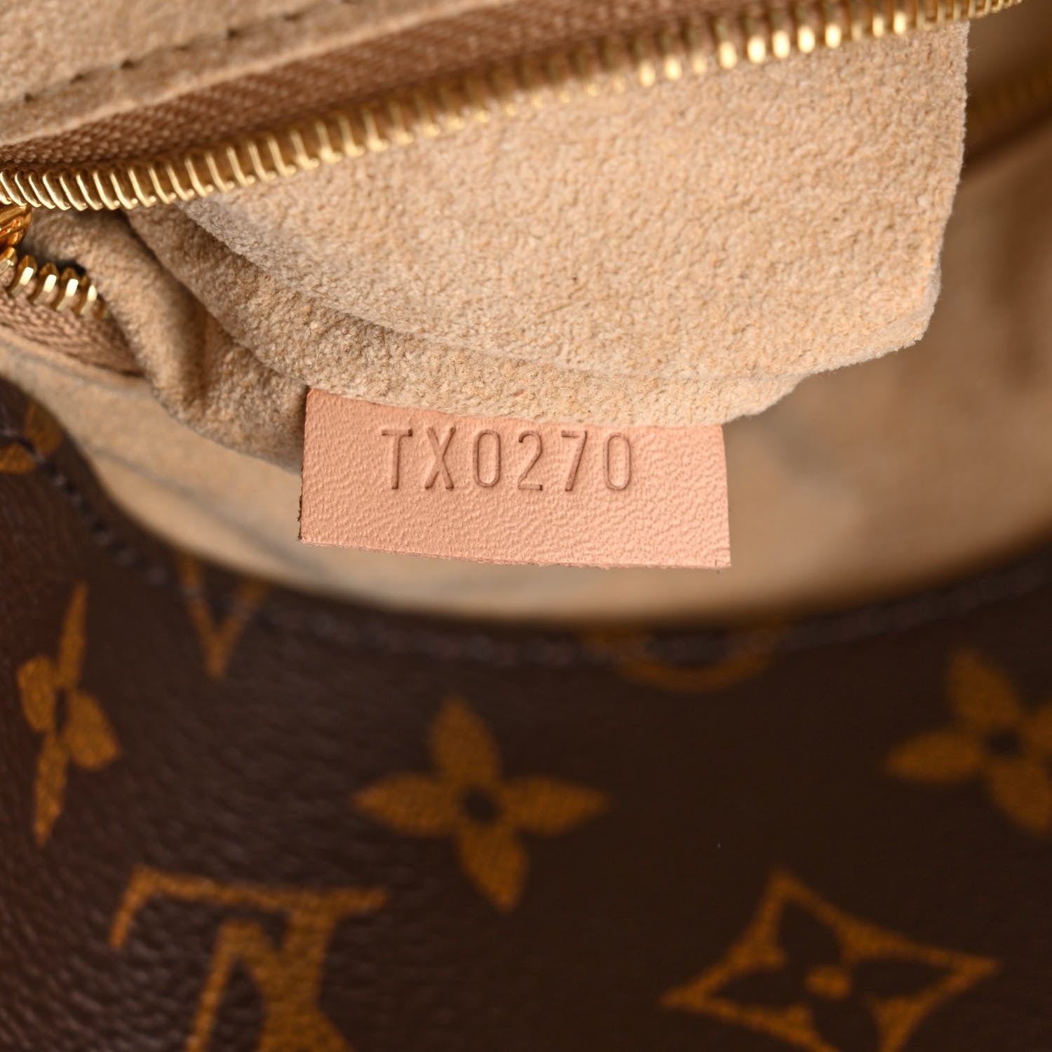 Louis Vuitton Monogram Artsy MM 8 of 14