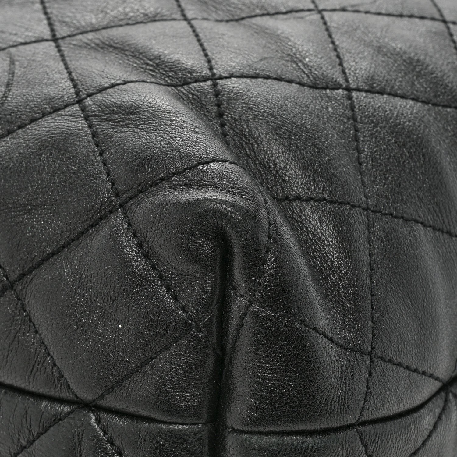 Saint Laurent Lambskin Quilted Maxi Icare Shopping Tote Black 18 of 18