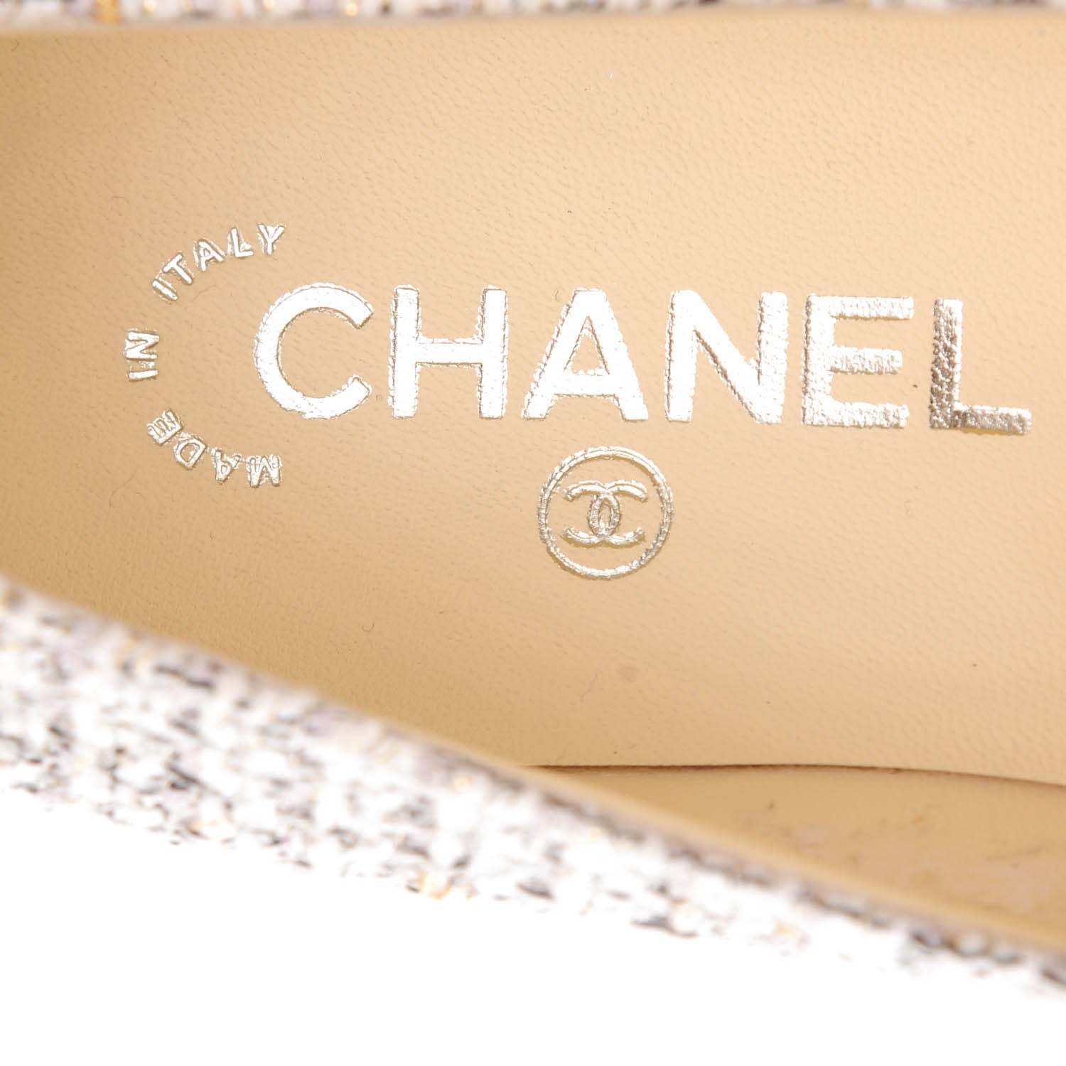 Chanel Tweed Patent Cap Toe Charm Loafers 39.5 Ecru Black Gold 8 of 11