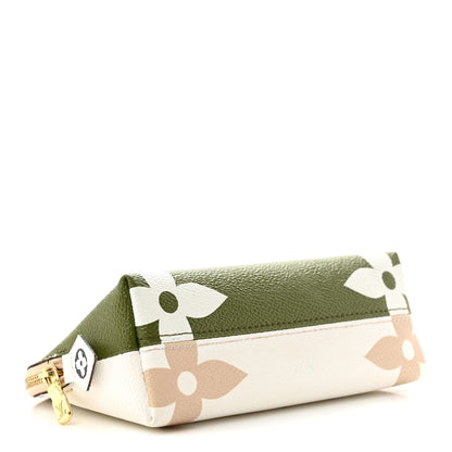 Louis Vuitton Monogram Giant Cosmetic Pouch Kaki 4 of 6