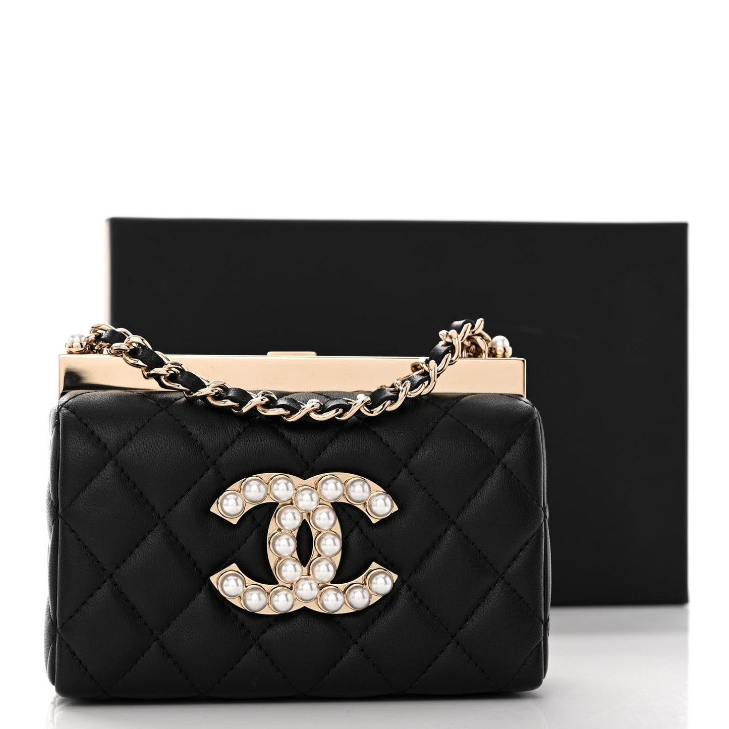Lambskin Quilted Pearl CC Vanity Case Black