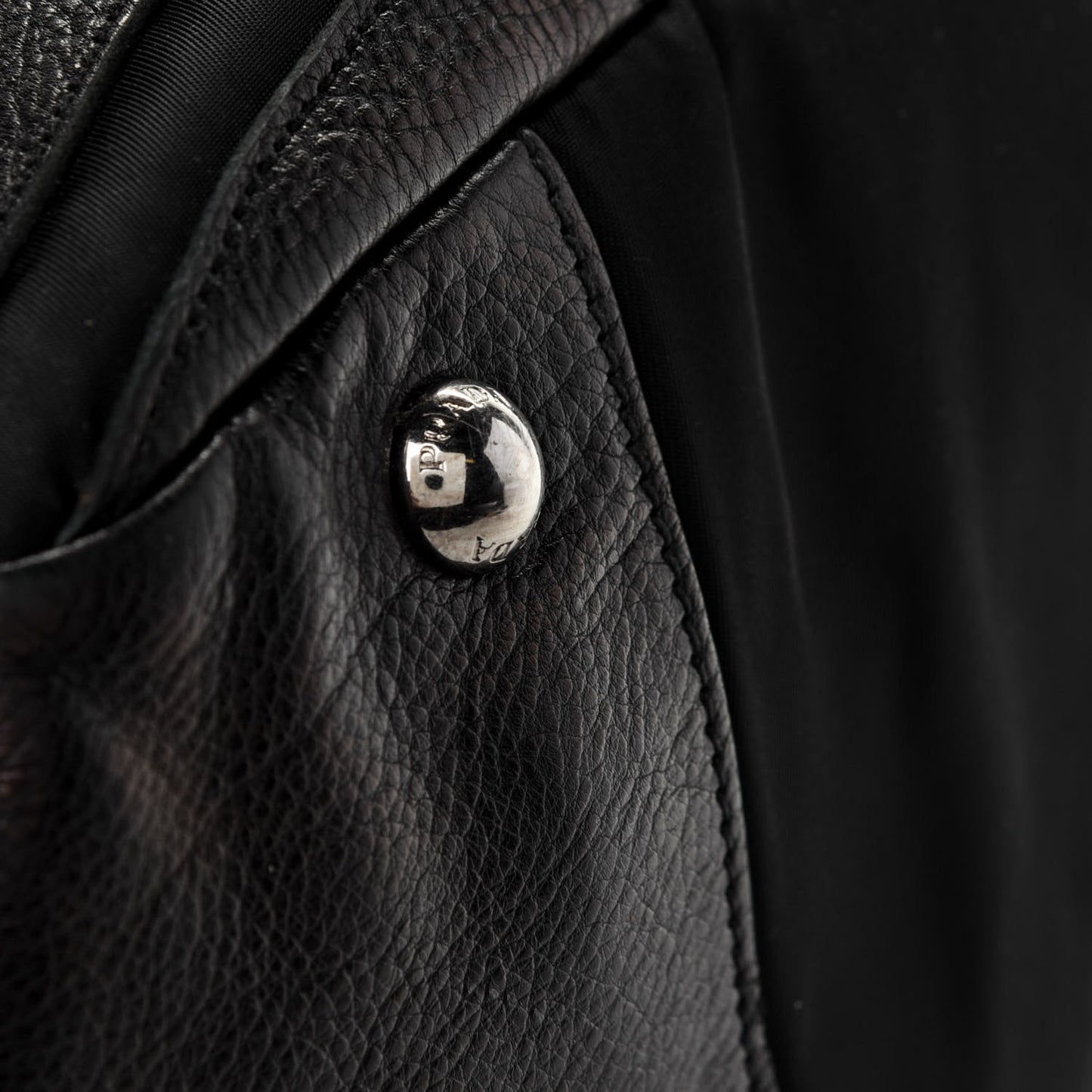 Tessuto Nylon Vitello Satchel Black