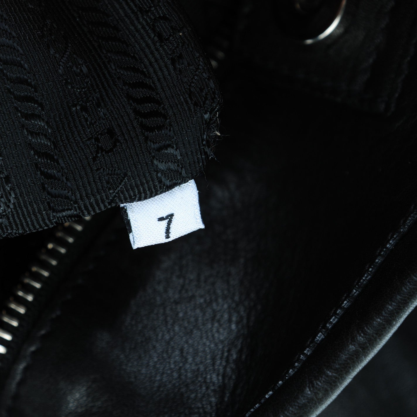 Soft Calf Side Pocket Hobo Nero Black